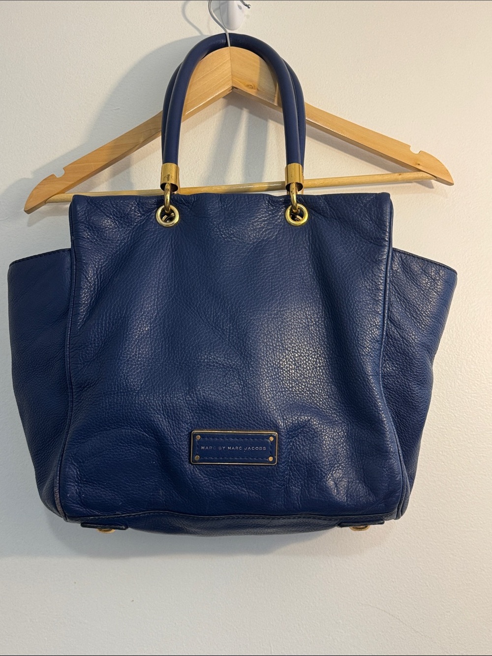 Marc by Marc Jacob’s Too Hot To Handle Bentley Bag Navy Blue Purse Shoulder Bag